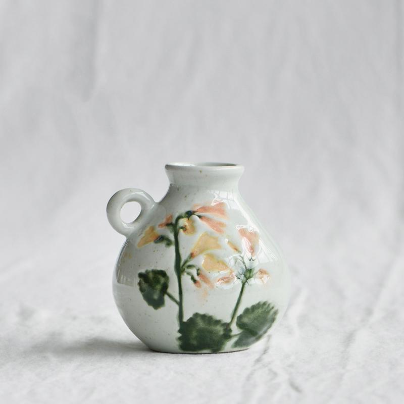 Handmade Ceramic Vase with Hand-Painted Floral Design–Rustic Style, Retro Pottery vase, Miniature Pottery Vase for Mom, Dry flower vase MUDxHAND